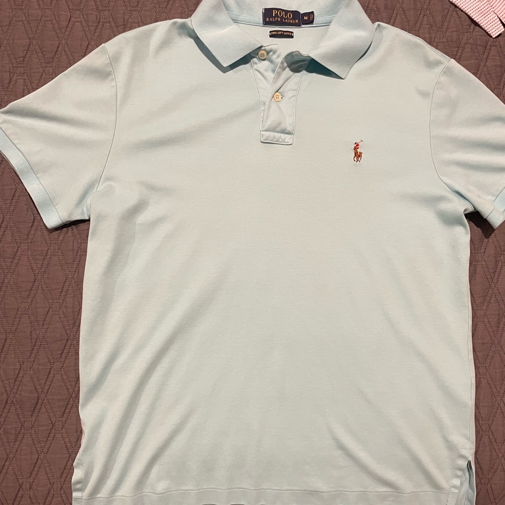 Men’s polo. Feel free to ask if you need more photos.